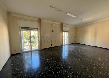 salone - Villa Piazza Unità d'Italia 25, Sannicandro di Bari - foto 7