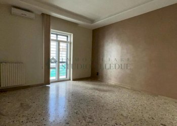 camera - Villa Piazza Unità d'Italia 25, Sannicandro di Bari - foto 17