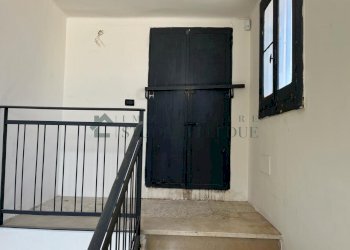 vano scale - Villa Piazza Unità d'Italia 25, Sannicandro di Bari - foto 27