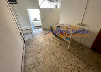 interno - Locale Commerciale Via Giarre 8, Siracusa - foto 1