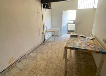 interno - Locale Commerciale Via Giarre 8, Siracusa - foto 15