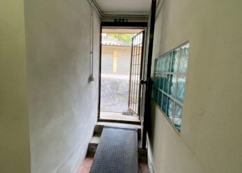 PHOTO-2024-03-05-12-10-31.jpg - Magazzino Via Garibaldi, Bagno a Ripoli - foto 1