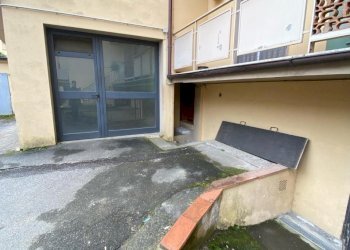 PHOTO-2024-03-05-12-10-3199.jpg - Magazzino Via Garibaldi, Bagno a Ripoli - foto 5