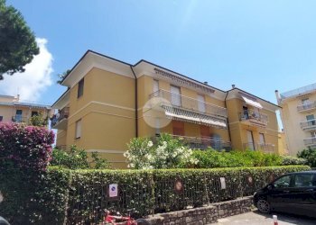 Three-room apartment Via Generale Ardoino, Diano Marina - photo 2
