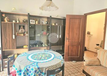 Three-room apartment Via Generale Ardoino, Diano Marina - photo 13