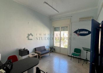 camera da letto - Villa Piazza Unità d'Italia 45, Sannicandro di Bari - foto 6