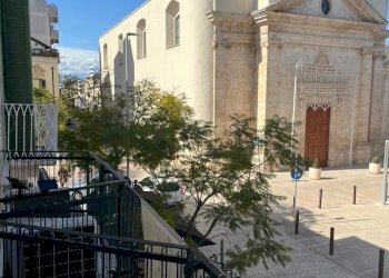 esposizione - Villa Piazza Unità d'Italia 45, Sannicandro di Bari - foto 8