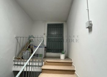 vano scale - Villa Piazza Unità d'Italia 45, Sannicandro di Bari - foto 14