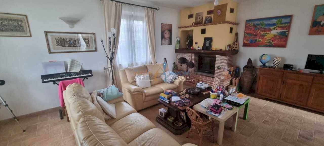 WhatsApp Image 2024-02-22 at 10.18.28 (1).jpeg - Villa Via Pellini 1A, Carrara - foto 1