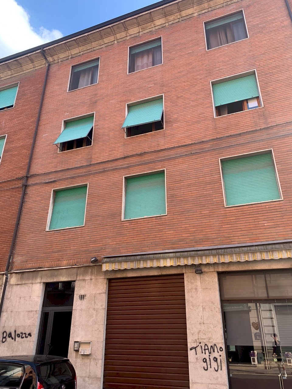 Shop Piacenza - photo 2