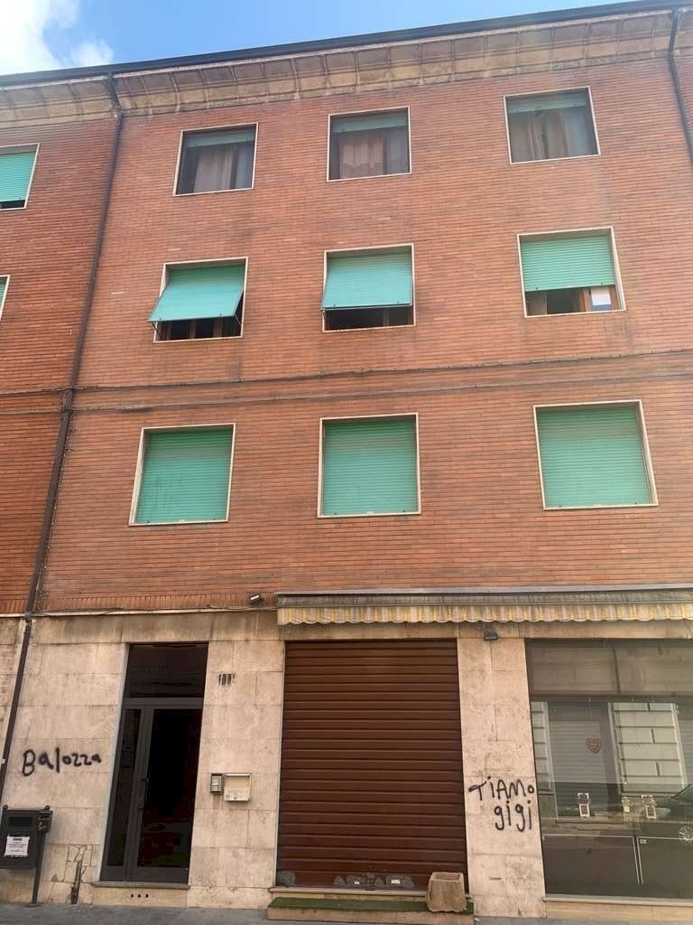 Shop Piacenza - photo 3