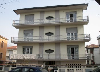 Stable - Palace Fiorenzuola d'Arda - photo 1