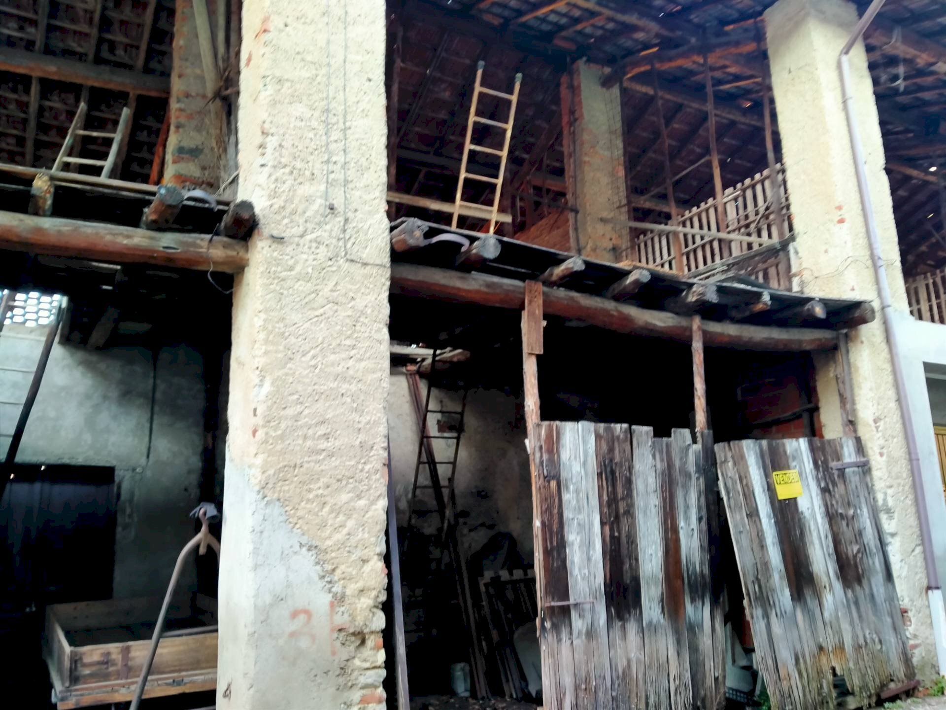 Rustic dell' acquedotto, Ranco - photo 3