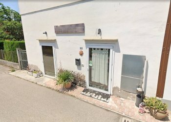 Facciata - Negozio via Giuseppe Verdi, 12/1, Malalbergo - foto 2