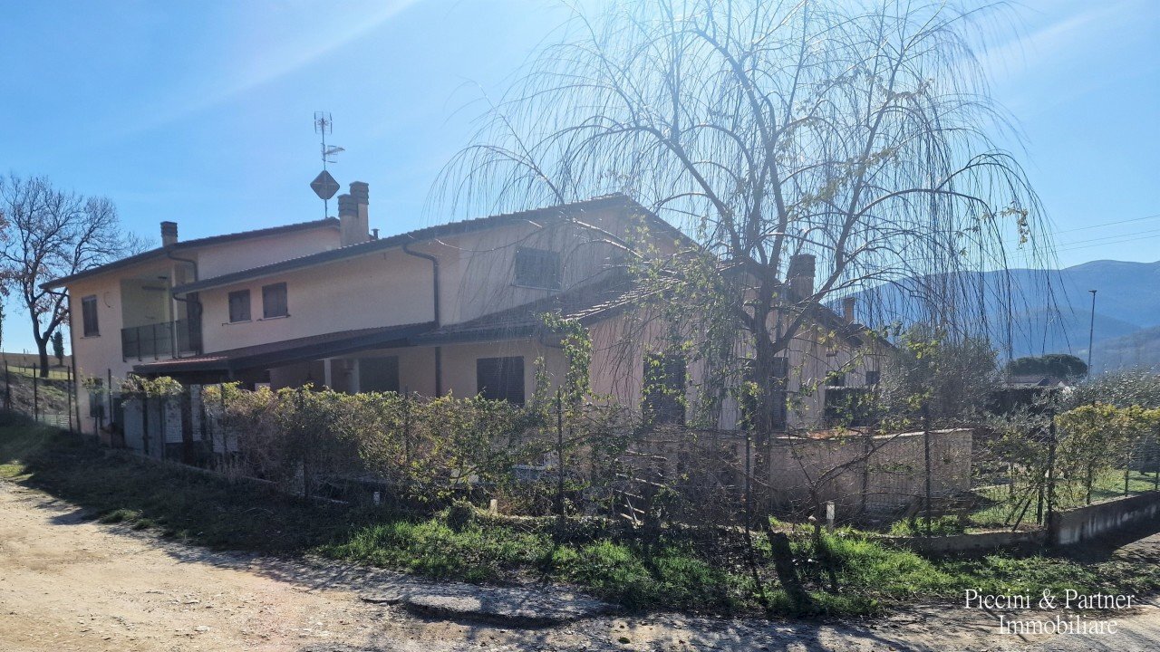 02.jpg - Trilocale Strada Tiberina Nord 421, Perugia - foto 2