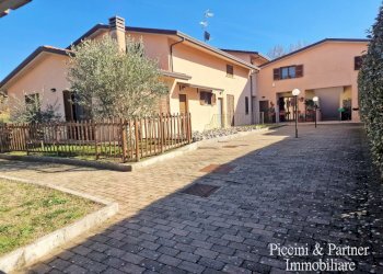 01.jpg - Trilocale Strada Tiberina Nord 421, Perugia - foto 1