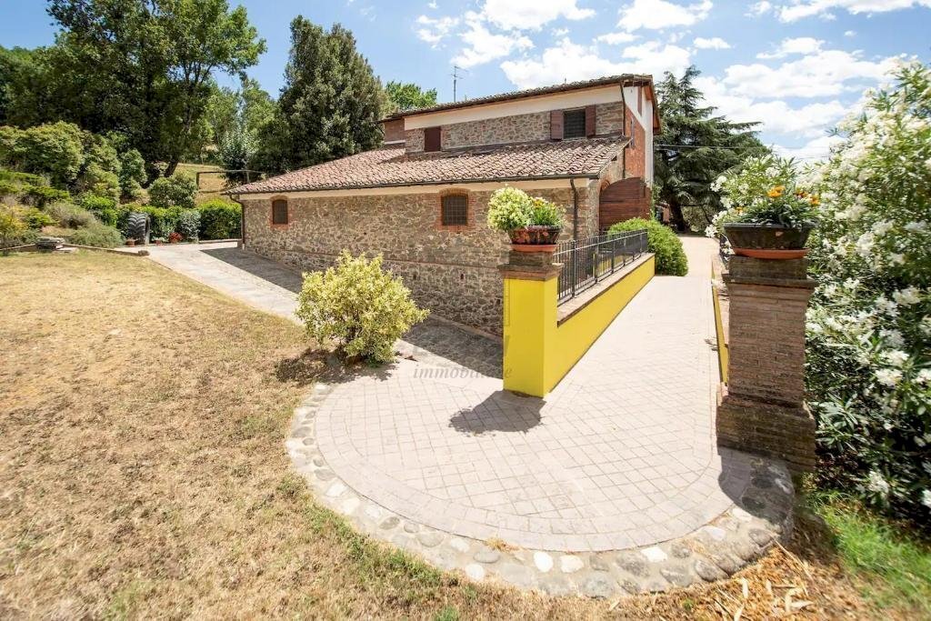 BELLISSIMO COMPLESSO COLONICO in zona verdeggiante - Casale Via di San Martino, Porcari - foto 1