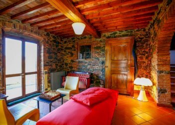 Ex casale in zona Montecarlo (18).jpg - Casale Via di San Martino, Porcari - foto 19