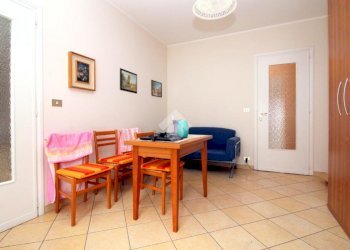 Four-room apartment Via Caduti per la Libertà, Pinasca - photo 5