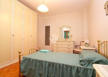 Four-room apartment Via Caduti per la Libertà, Pinasca - photo 9