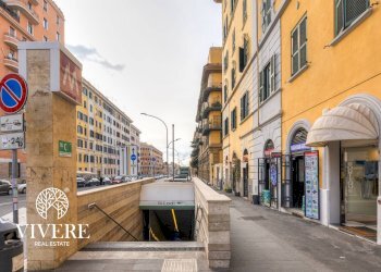 Locale Commerciale Via La Spezia, Roma - foto 1