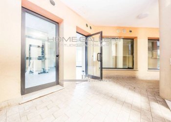 Interno palazzo - Shop via Piacenza, 73, Genova - photo 4