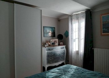 Camera da letto - Casa indipendente Moncalvo - foto 15