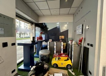 Interno non residenziale - Negozio via Francesco De Sanctis, 60, Torino - foto 7