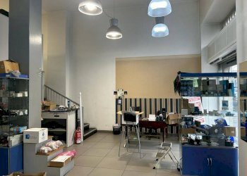 Interno non residenziale - Negozio via Francesco De Sanctis, 60, Torino - foto 8