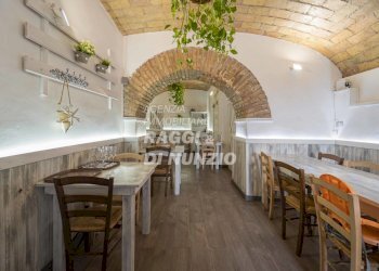 _DSC5413.jpg - Locale Commerciale Largo Augusto Panizza, Frascati - foto 5