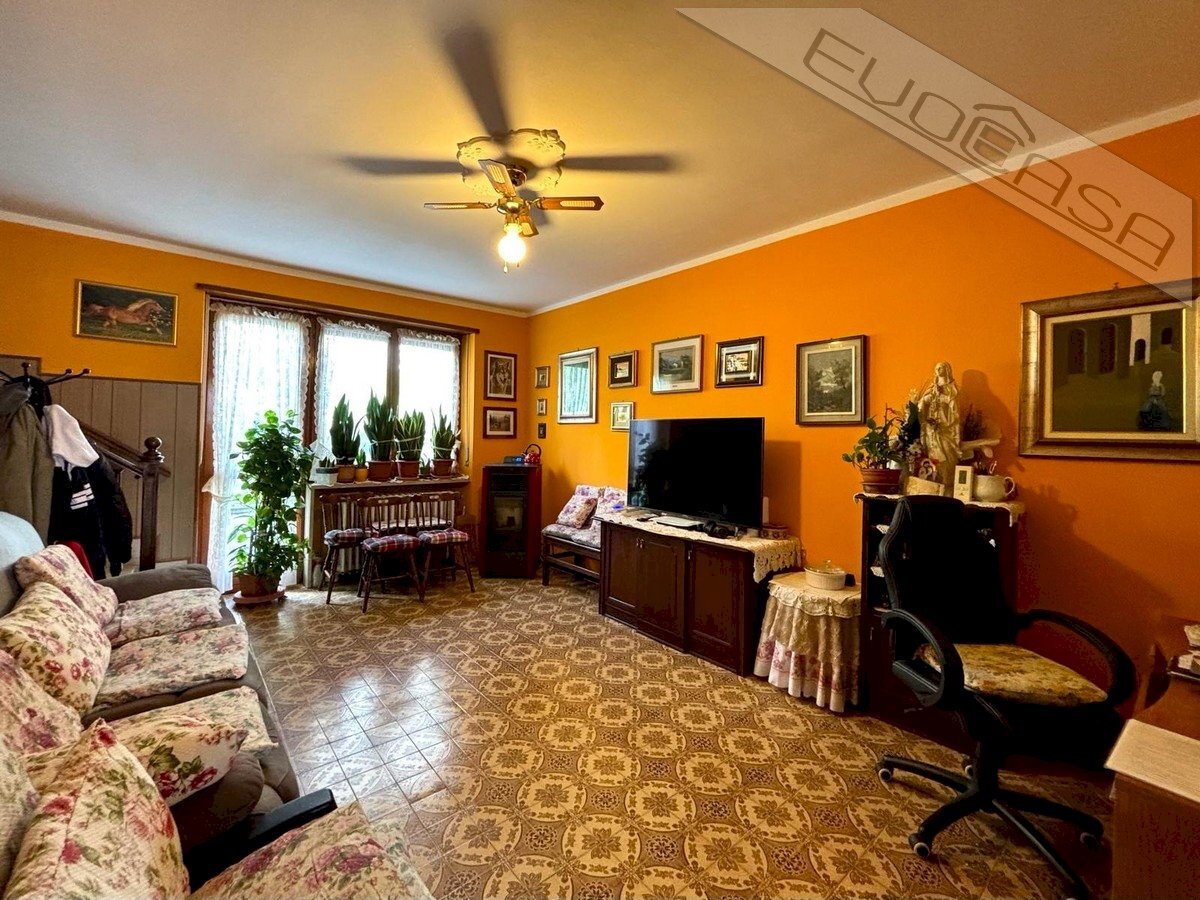 Villa a Schiera Via Piave , Perosa Argentina - foto 2