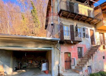 Villa a Schiera Fraz. d'Agostino, 9 
 Camandona, Camandona - foto 1