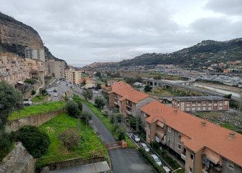 balcone - Appartamento Via Caduti del Lavoro 3, Ventimiglia - foto 1