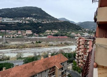 balcone - Appartamento Via Caduti del Lavoro 3, Ventimiglia - foto 2
