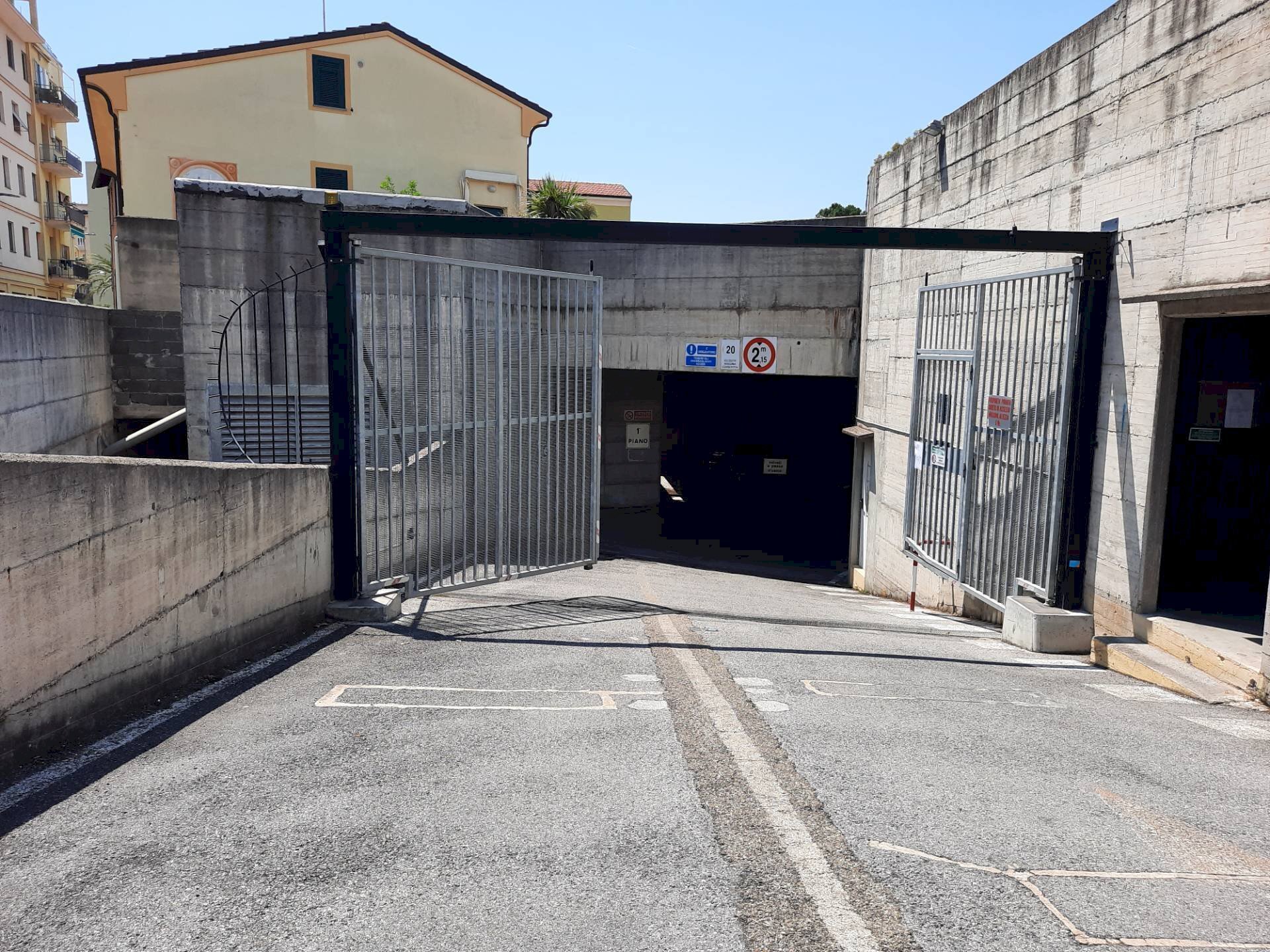 Warehouse Via Pasubbio, Loano - photo 1