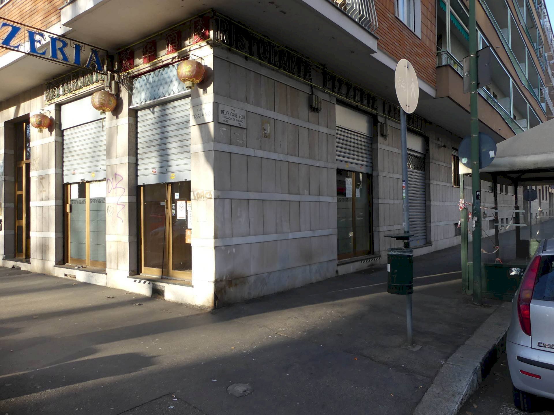 Shop Corso Traiano, Torino (neighborhood Mirafiori Sud) - photo 2