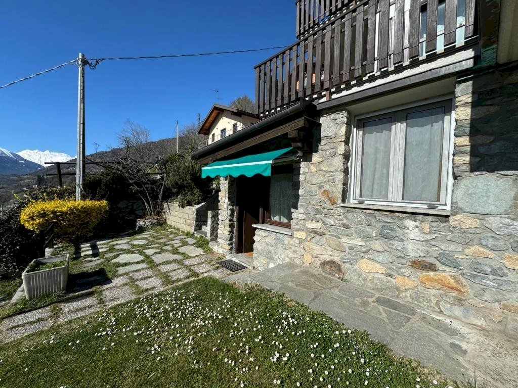 Giardino - Bilocale Rue du Coutumier, Aosta - foto 1