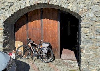 Box auto - Bilocale Rue du Coutumier, Aosta - foto 9