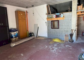 Box auto - Bilocale Rue du Coutumier, Aosta - foto 11