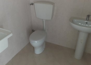 bagno.jpg - Locale Commerciale Via UmbertoPiazza Borsellino 400, Canicattini Bagni - foto 7