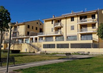 p.zza Borsellino.jpg - Locale Commerciale Via UmbertoPiazza Borsellino 400, Canicattini Bagni - foto 23