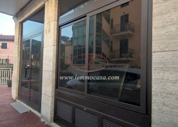 Diano Marina Muri di negozio vicino al mare - Locale Commerciale Via Francesco Agnese, Diano Marina - foto 2