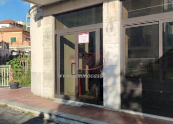 Locale Commerciale Via Francesco Agnese, Diano Marina - foto 3