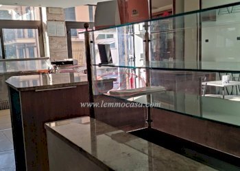 Locale Commerciale Via Francesco Agnese, Diano Marina - foto 5