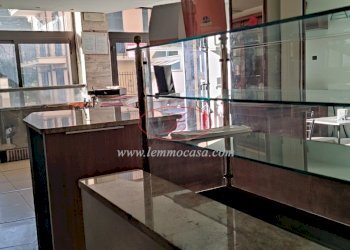 Locale Commerciale Via Francesco Agnese, Diano Marina - foto 6