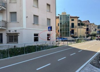 Locale Commerciale Via Francesco Agnese, Diano Marina - foto 12