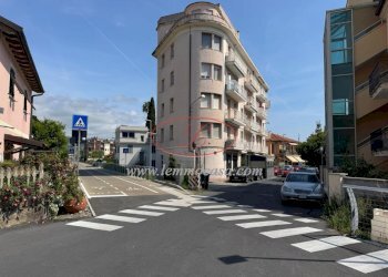 Locale Commerciale Via Francesco Agnese, Diano Marina - foto 15