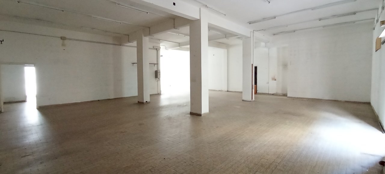 IMG_20240311_151500.jpg - Locale Commerciale Ragusa - foto 1