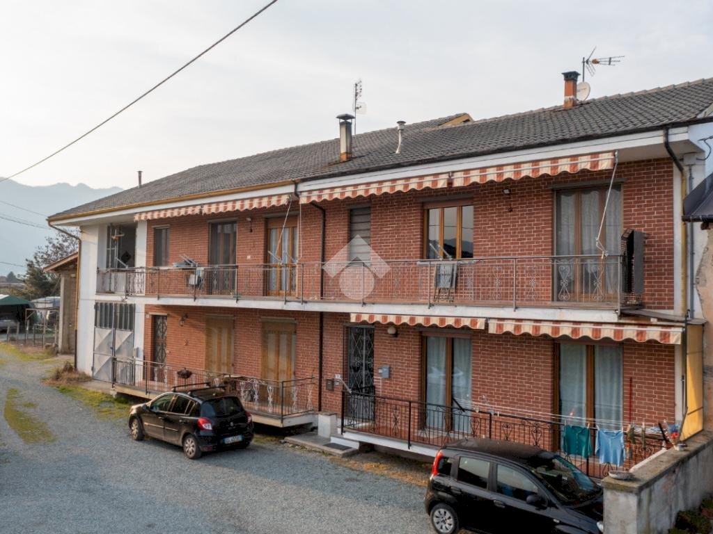 Four-room apartment Via Servour, Revello - photo 1