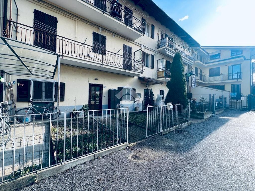 Four-room apartment Via Envie, Revello - photo 1